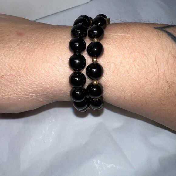 Jane Marie Set of Two Black Glass Bead and Vintage Gold Tone Stretch Bracelets - Picture 2 of 8